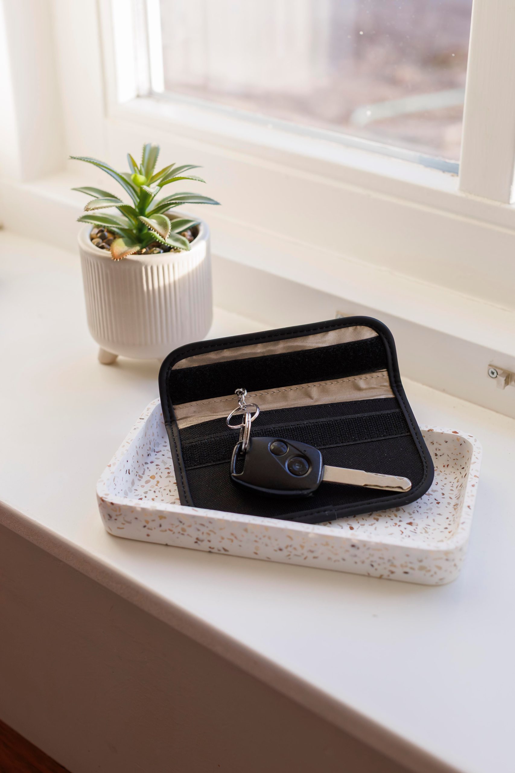 Pochette pour clés et cartes recyclée Ripple – Image 2