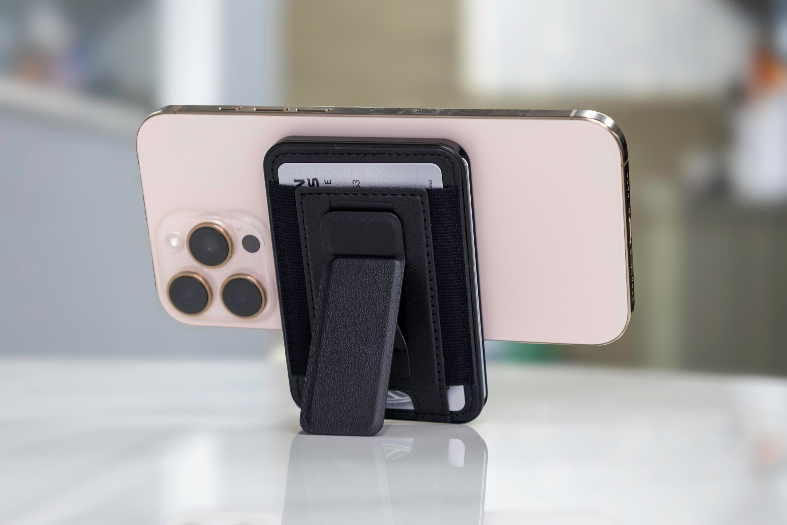 BrandCharger porte-cartes Wally Stand Pro | Recyclé – Image 3