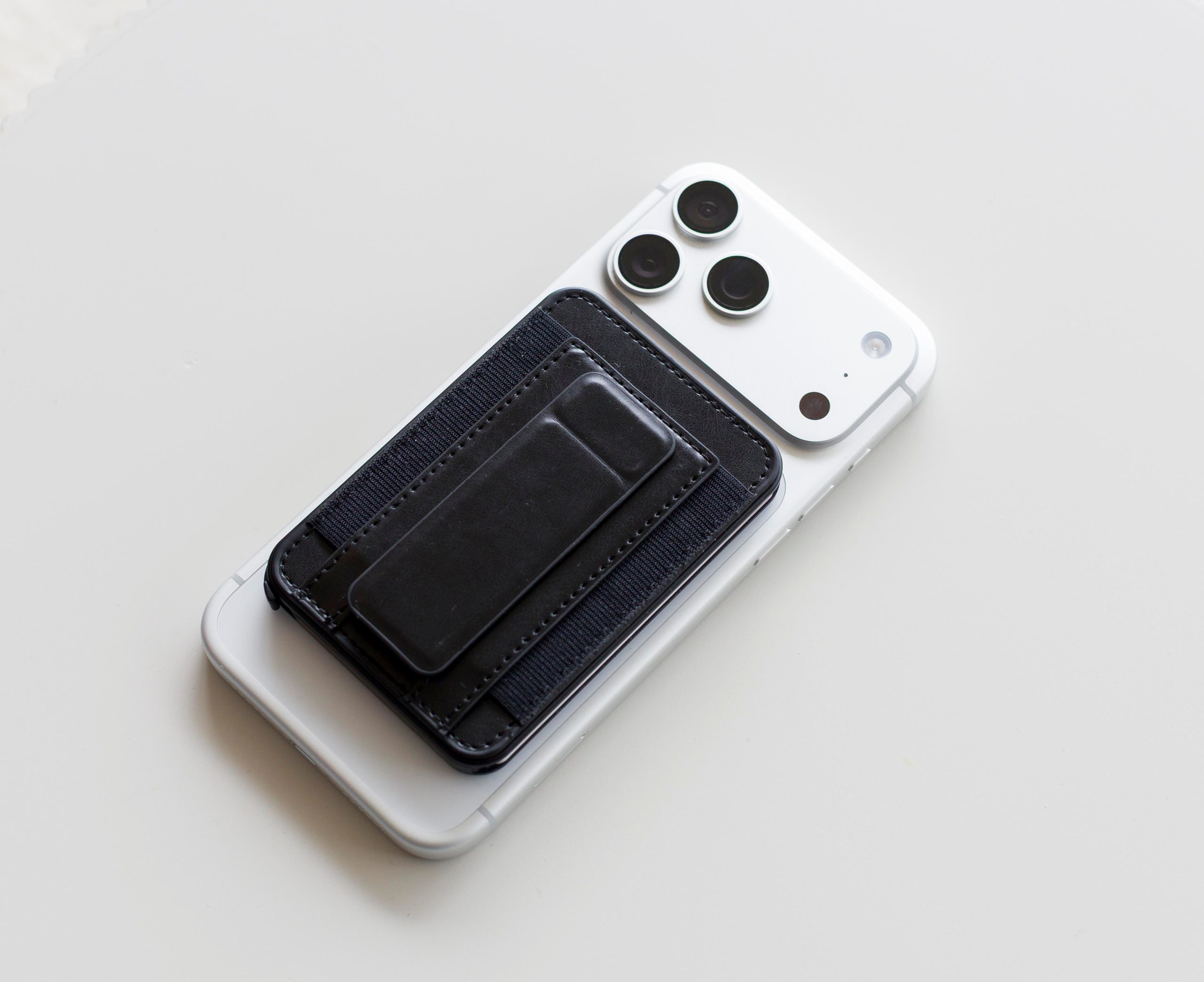 BrandCharger porte-cartes Wally Stand Pro | Recyclé – Image 14